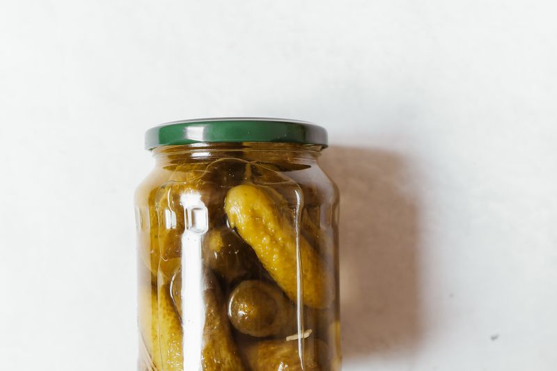 spicy pickle chips side